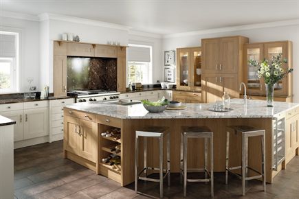 Shaker Lissa Oak Wood Kitchen